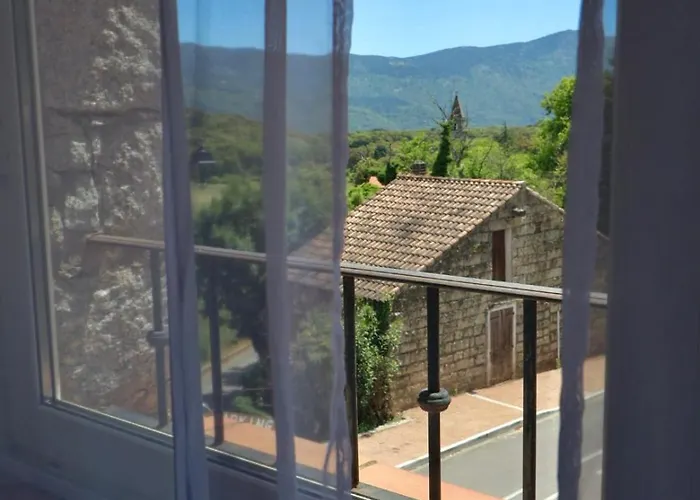 U N'antru Versu 3* San-Gavino-di-Carbini