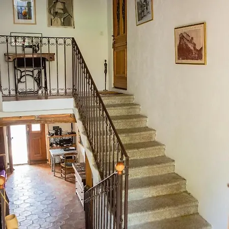 Värdshus U N'antru Versu 3*