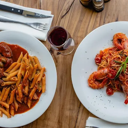 U N'antru Versu Värdshus San-Gavino-di-Carbini