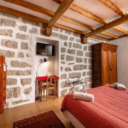 Värdshus U N'antru Versu 3*