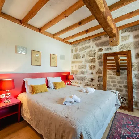 U N'antru Versu Värdshus