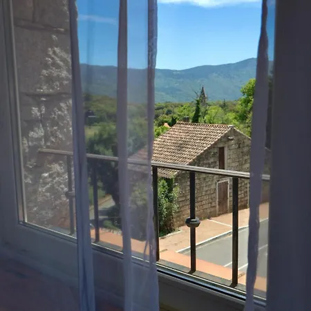 U N'antru Versu 3* San-Gavino-di-Carbini