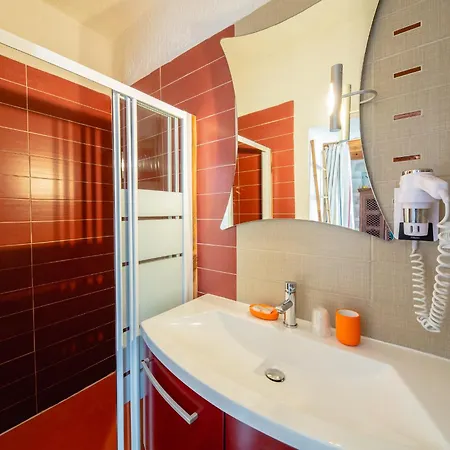 U N'antru Versu بيت ريفي