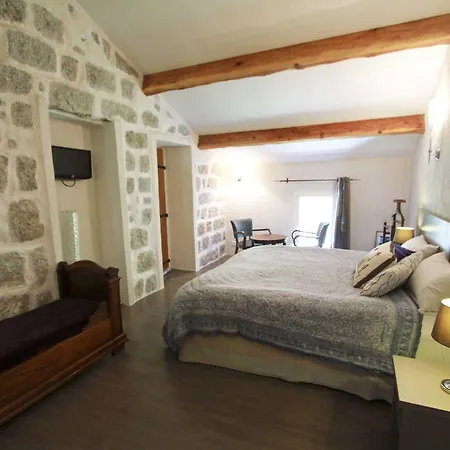 Värdshus U N'antru Versu